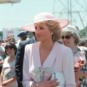 HRH Princess Diana, The Princess of Wales during her tour of Australia in 1988 HRH Princess Diana, The Princess of Wales during her tour of Australia in 1988