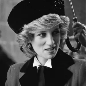 HRH Princess Diana, The Princess of Wales visits Cambridge to talk to cot death parents HRH Princess Diana, The Princess of Wales visits Cambridge to talk to cot death parents