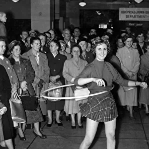 Hula Hoops in Manchester circa 1959. P005253