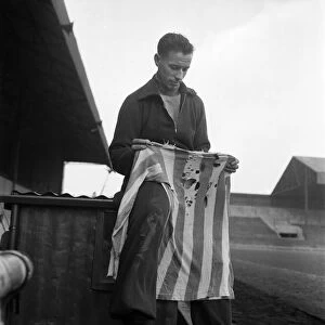 Hull City Football Club goalkeeper Billy Bly February 1949 O17074-002