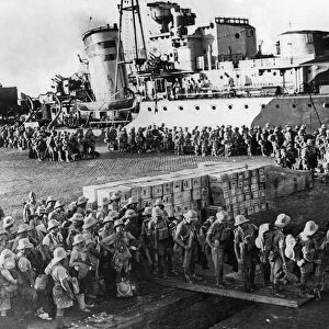 Hundreds of Polish troops leave a port in Egypt for Tobruk. October 1941