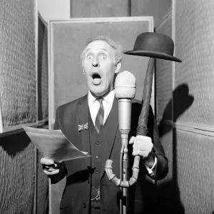 I m Backing Britain Campaign Comedian Bruce Forsyth cuts a single to I m Backing Britain Campaign Comedian Bruce Forsyth cuts a single to