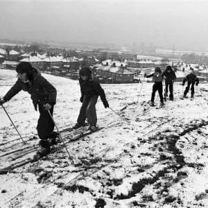 Ilmington Road School pupils skiing. 4th February 1976 Ilmington Road School pupils skiing. 4th February 1976