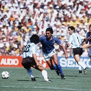 Italy v Argentina 1982 World Cup Gentile races to get between two argentine