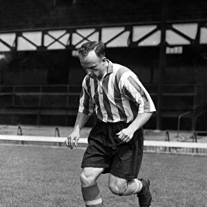 Ivor Broadis running with the ball. 10th August 1950