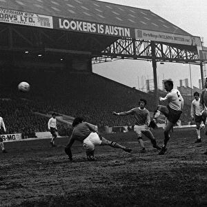 Jack Charlton Leeds centre half hammers the ball past Man City