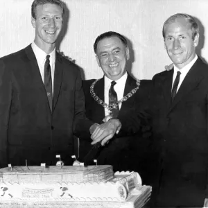 Jack Charlton (left) and his brother Bobby just after winning the World Cup in August Jack Charlton (left) and his brother Bobby just after winning the World Cup in August