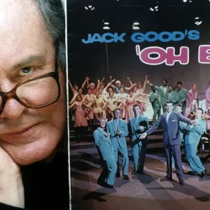 Jack Good productor de televisión estadounidense y creador del programa musical de TV OH BOY. Jack Good productor de televisión estadounidense y creador del programa musical de TV OH BOY.