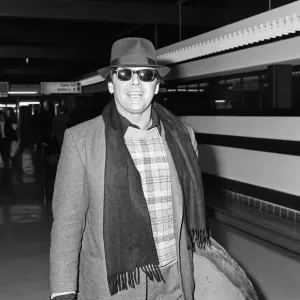 Jack Nicholson arrives in London. 25th February 1984 Jack Nicholson arrives in London. 25th February 1984