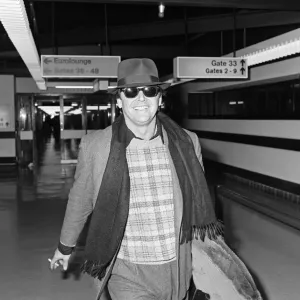 Jack Nicholson arrives in London. 25th February 1984 Jack Nicholson arrives in London. 25th February 1984