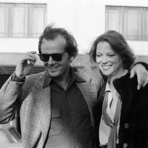 Jack Nicholson and Louise Fletcher pose for photographers outside The Dorchester Hotel to Jack Nicholson and Louise Fletcher pose for photographers outside The Dorchester Hotel to