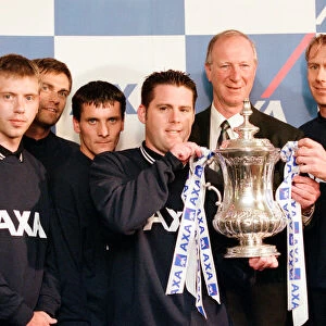 Jackie Charlton and the Ashington football team with the AXA FA Cup. 1st September 1998