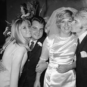 Jackie Trent after marriage to Tony Hatch. August 1967 P005994