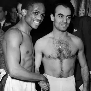 Jake Tuli (former Empire Flyweight Champion) on left and Nazzarena Gianelli (Italy Jake Tuli (former Empire Flyweight Champion) on left and Nazzarena Gianelli (Italy