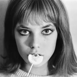 Jane Birkin, English actress currently starring in Graham Greene play, Carving a Statue