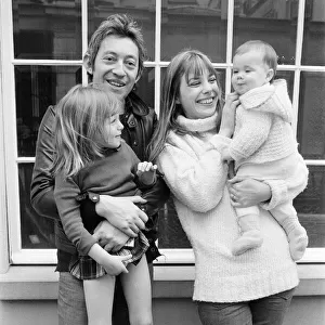 Jane Birkin & Serge Gainsbourg with family, Kate Barry (from Jane