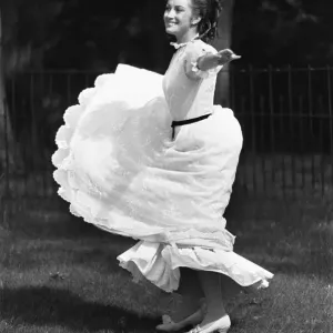 Jane Seymour at Stratfield Saye House 1977 Print