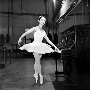 Japanese Ballet Dancer: Noriko Ohara. Four feet ten inches tall