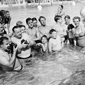 Jayne Mansfield in swimming pool in Blackpool September 1959