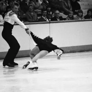 Jayne Torvill and Christopher Dean Ice Skating Print Jayne Torvill and Christopher Dean Ice Skating Print