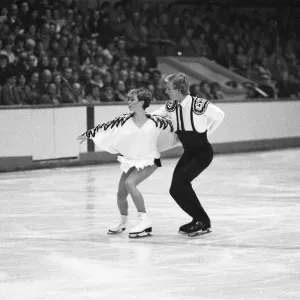 Jayne Torvill and Christopher Dean ice skating in Nottingham. 20th November 1983 Jayne Torvill and Christopher Dean ice skating in Nottingham. 20th November 1983