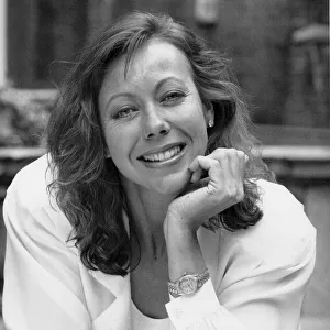 Jenny Agutter smiling at TV photocall 03 / 08 / 1989