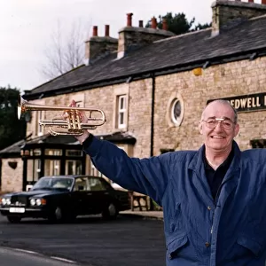 Jim Bowen with the pub he bought with a bet dbase