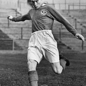 Jimmy Dickinson Portsmouth football player 1946-1965, Jimmy Dickinson holds Jimmy Dickinson Portsmouth football player 1946-1965, Jimmy Dickinson holds