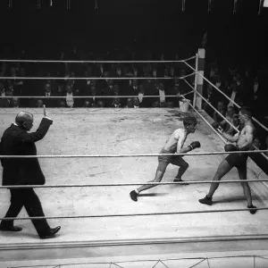 Jimmy Wilde V Pal Moore fight Wilde had148 contests winning 98 by knockouts with 13 Jimmy Wilde V Pal Moore fight Wilde had148 contests winning 98 by knockouts with 13
