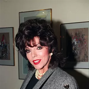JOAN COLLINS - ACTRESS AT A LUNCH AT THE SAVOY HOTEL 25 / 11 / 1994