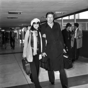 Joan Collins. April 1975 75-1913-003 Joan Collins. April 1975 75-1913-003
