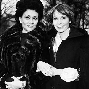 Joan Plowright with Mia Farrow - December 1972 Dbase MSI