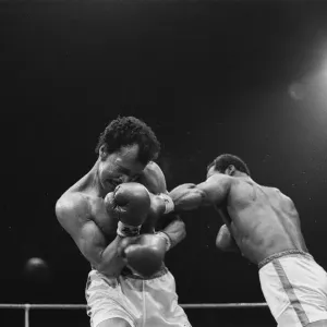 John Conteh vs Leonardo Rodgers, non title Light Heavy-Weight fight at the Empire Pool John Conteh vs Leonardo Rodgers, non title Light Heavy-Weight fight at the Empire Pool
