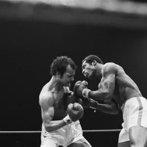 John Conteh vs Leonardo Rodgers, non title Light Heavy-Weight fight at the Empire Pool John Conteh vs Leonardo Rodgers, non title Light Heavy-Weight fight at the Empire Pool