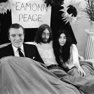 John Lennon and Yoko Ono appear on Thames Televisions Today John Lennon and Yoko Ono appear on Thames Televisions Today