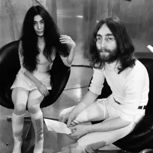 John Lennon and Yoko Ono appear on Thames Televisions Today John Lennon and Yoko Ono appear on Thames Televisions Today