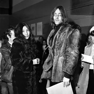 John Lennon and Yoko Ono, tonight to a room full of art students played on them a prank