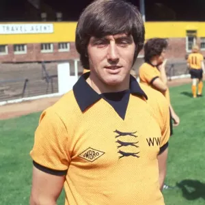 John Richards Print - Wolverhampton Wanderers FC 1976 John Richards Print - Wolverhampton Wanderers FC 1976