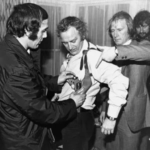 John Thaw with Dennis Waterman - Gun Fitting Print (00278)