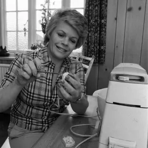 Judith Chalmers doing some DIY. May 1979 Judith Chalmers doing some DIY. May 1979