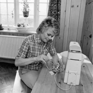 Judith Chalmers doing some DIY. May 1979 Judith Chalmers doing some DIY. May 1979