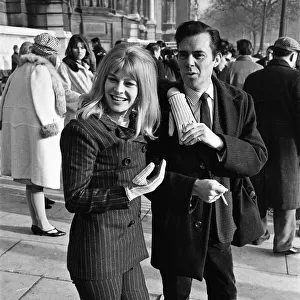Julie Christie and Dirk Bogarde on location outside the Victoria