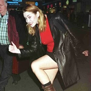 Kate Winslet actress February 1998, Titanic actress leaving Heathrow for New York