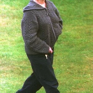 Kate Winslet walking on honeymoon November 1998 in the Scottish Highlands with new