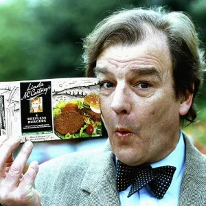 Keith Floyd Television Chef with Frozen food packet May 1991 Local Caption