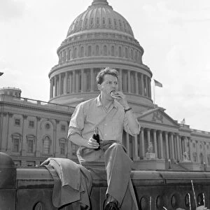 Keith Waterhouse Daily Mirror Newspaper Columnist, outside Capitol Hill in Washington DC