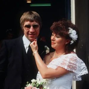 Ken Buchanan boxer August 1983 wedding bride with fist at grooms chin Ken Buchanan boxer August 1983 wedding bride with fist at grooms chin