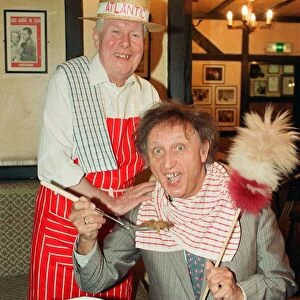 Ken Dodd samples the scouse at the Atlantic pub, made by Gerry O Keefe