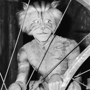 Kenn Wells as Skimbleshanks in Cats, a West End musical print