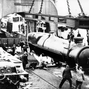 King George V locomotive arrives home in 1950 after its historic trip to America in 1927 King George V locomotive arrives home in 1950 after its historic trip to America in 1927